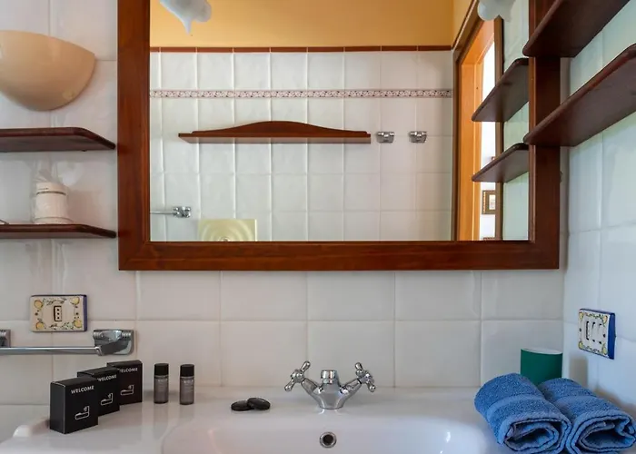 Con Darsena-castelletto Ticino Villa